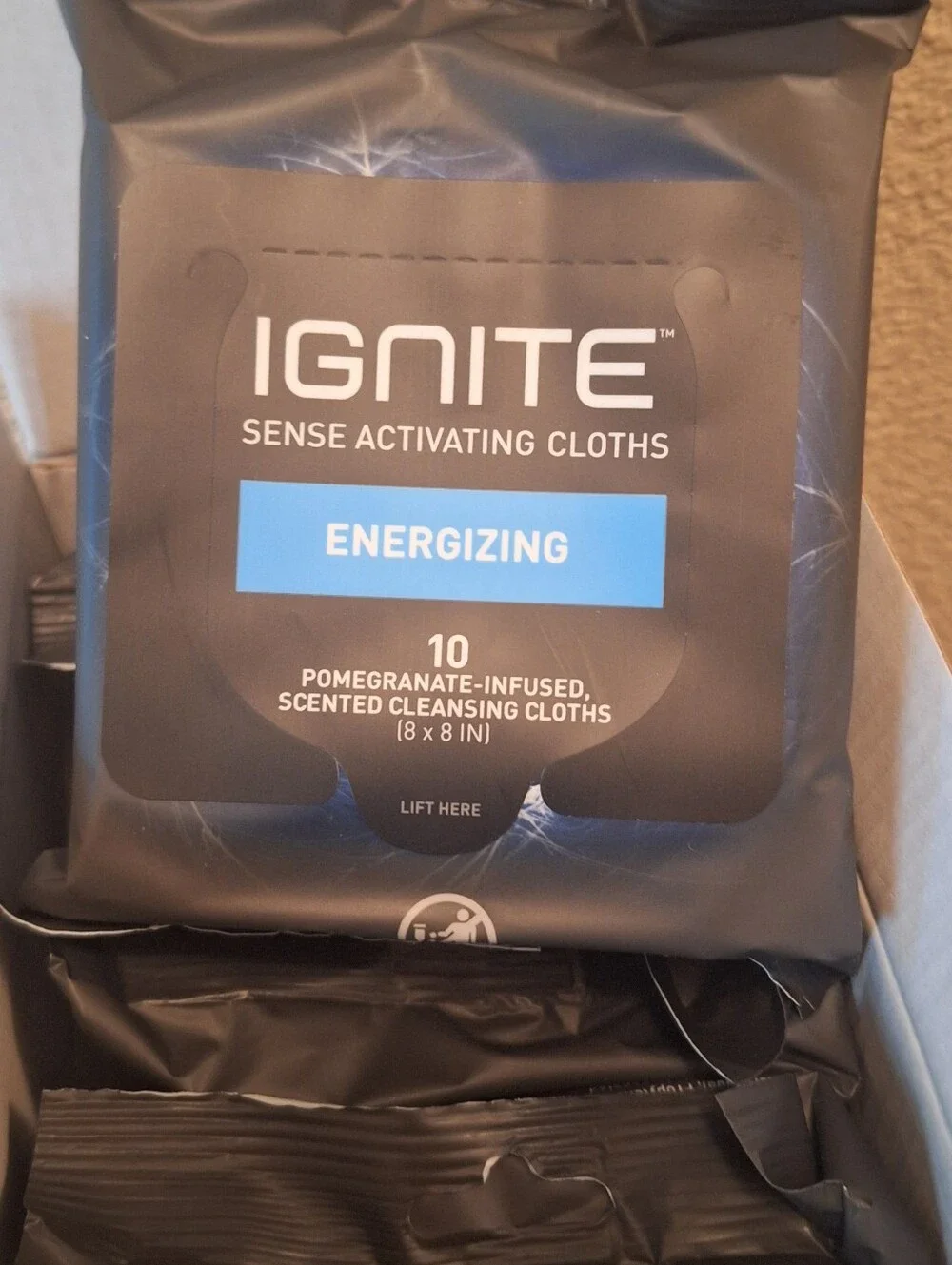 Men Cleansing Body Cloths Pomegranate Scented 5 Packs.